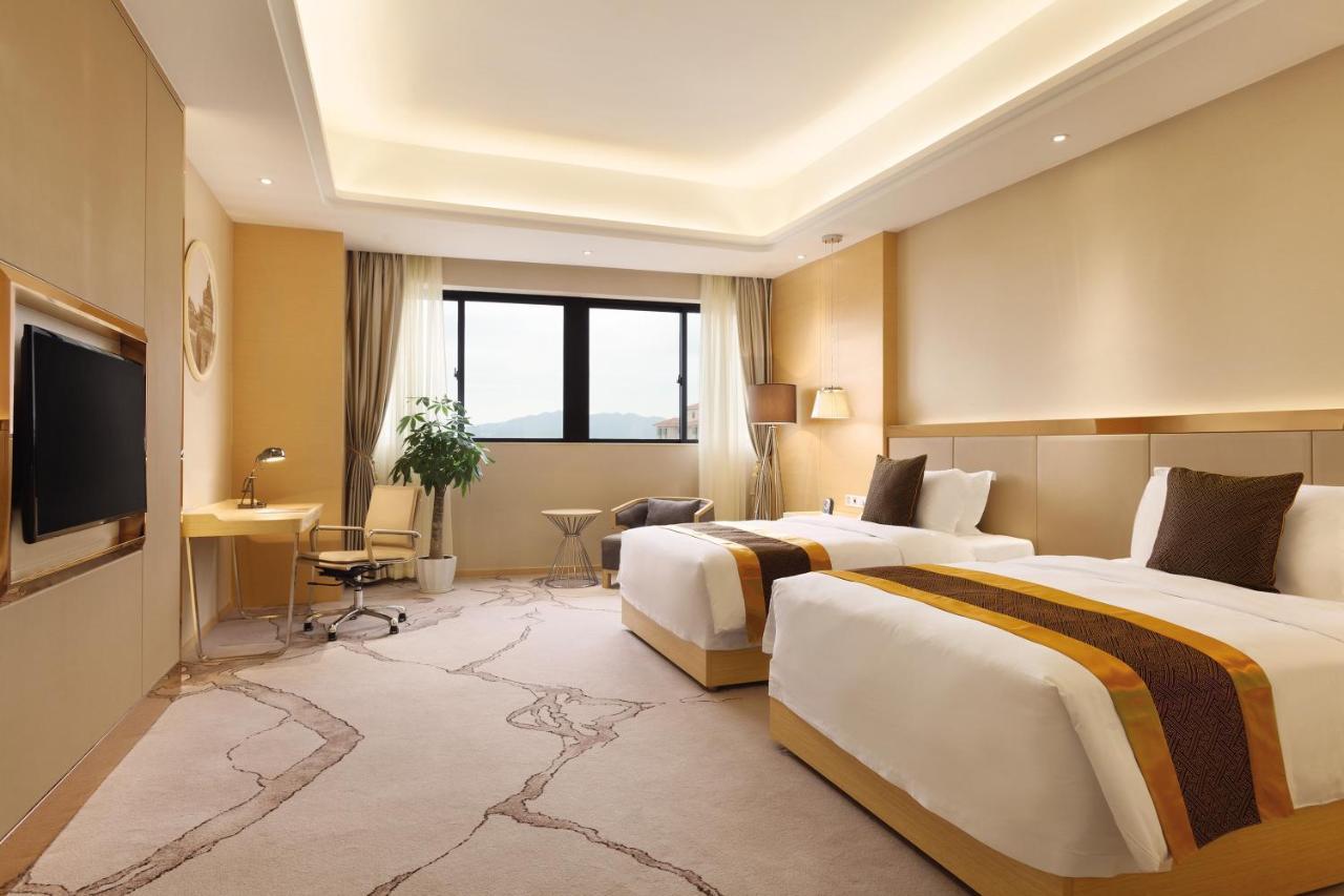 Hotel Ramada By Wyndham Enping Exterior foto